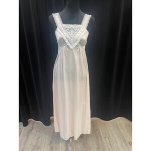 VINTAGE VAN RAALTE CREAM & WHITE LACE EMPIRE WAIST SATIN SLIP DRESS (SIZE S)